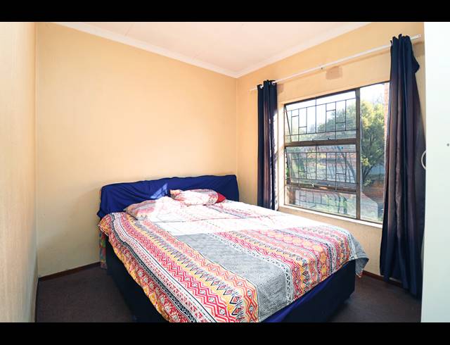 2 BEDROOM APARTMENT FOR SALE IN WELTEVREDEN PARK
